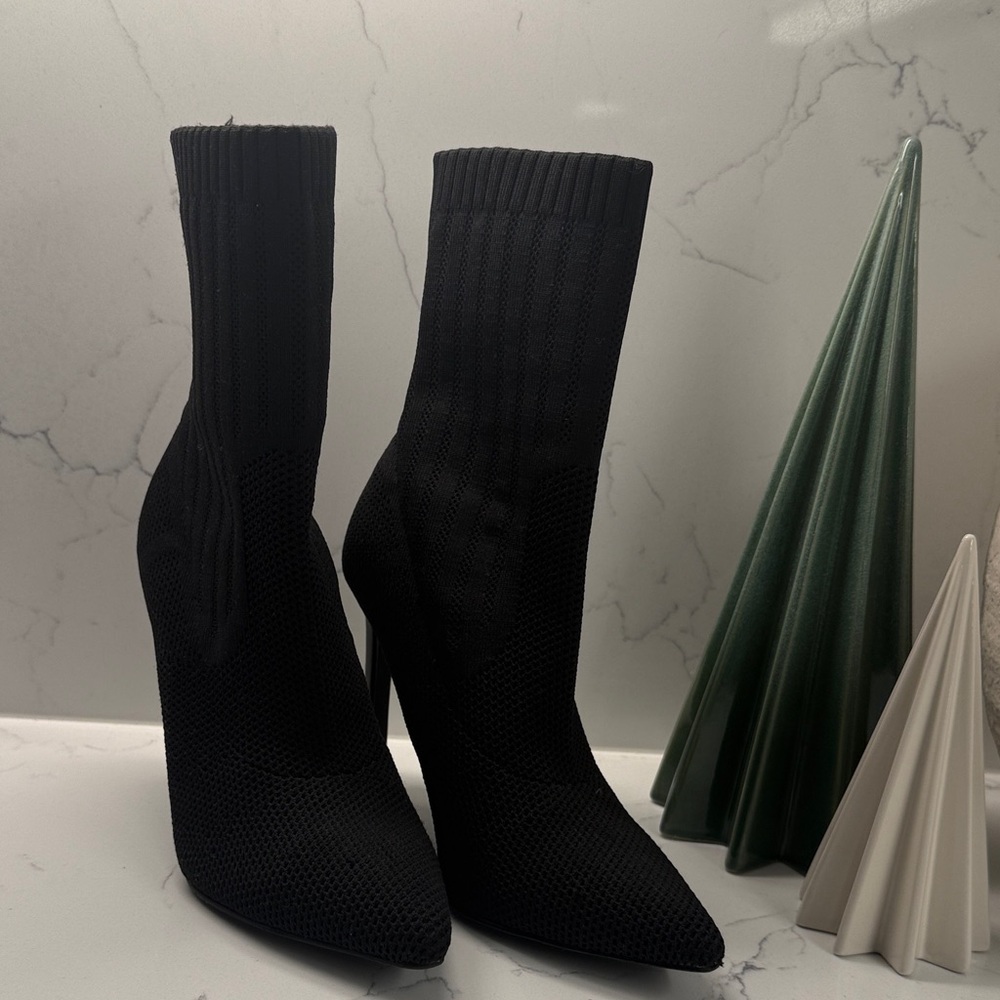 Steve Madden Black Knit Heeled Boots